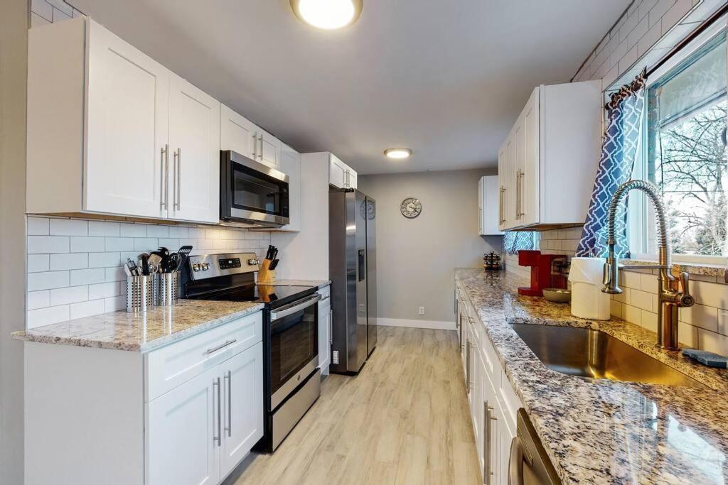 Large Remodeled Home With 5 Bedrooms 4 King Bed Centennial Esterno foto