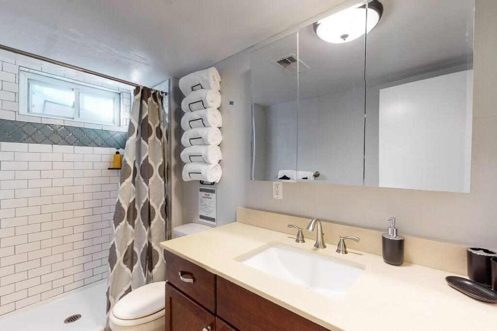 Large Remodeled Home With 5 Bedrooms 4 King Bed Centennial Esterno foto