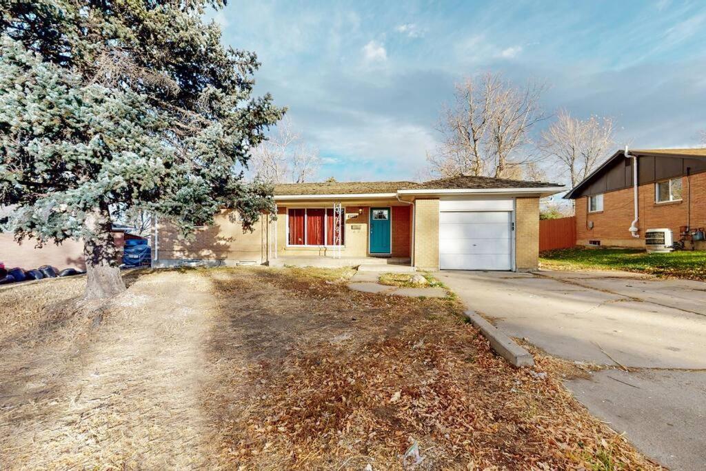 Large Remodeled Home With 5 Bedrooms 4 King Bed Centennial Esterno foto