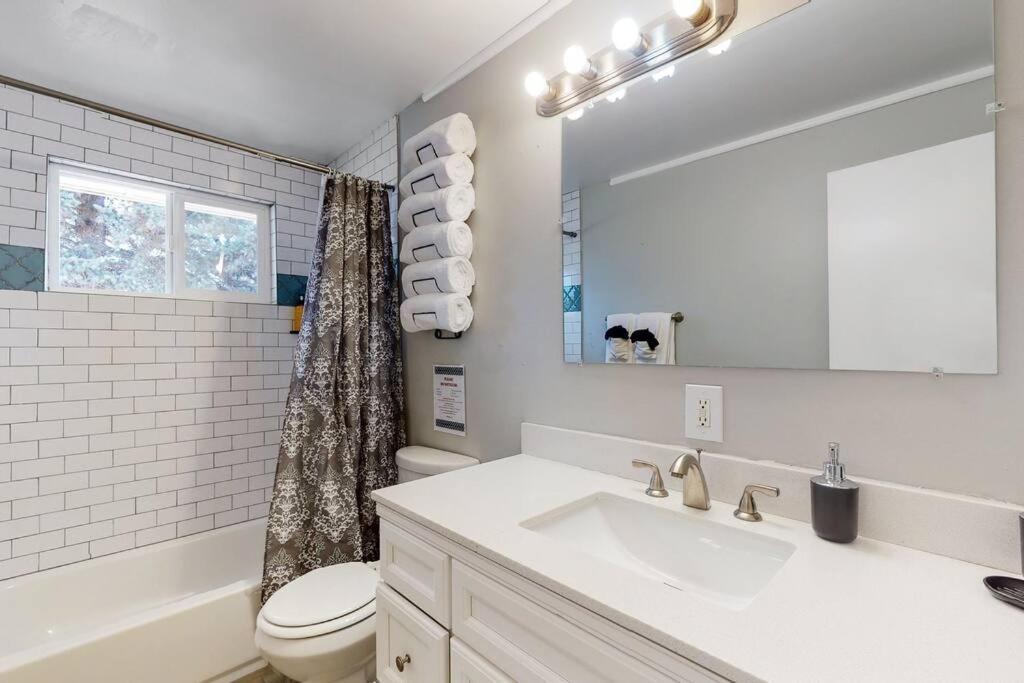 Large Remodeled Home With 5 Bedrooms 4 King Bed Centennial Esterno foto