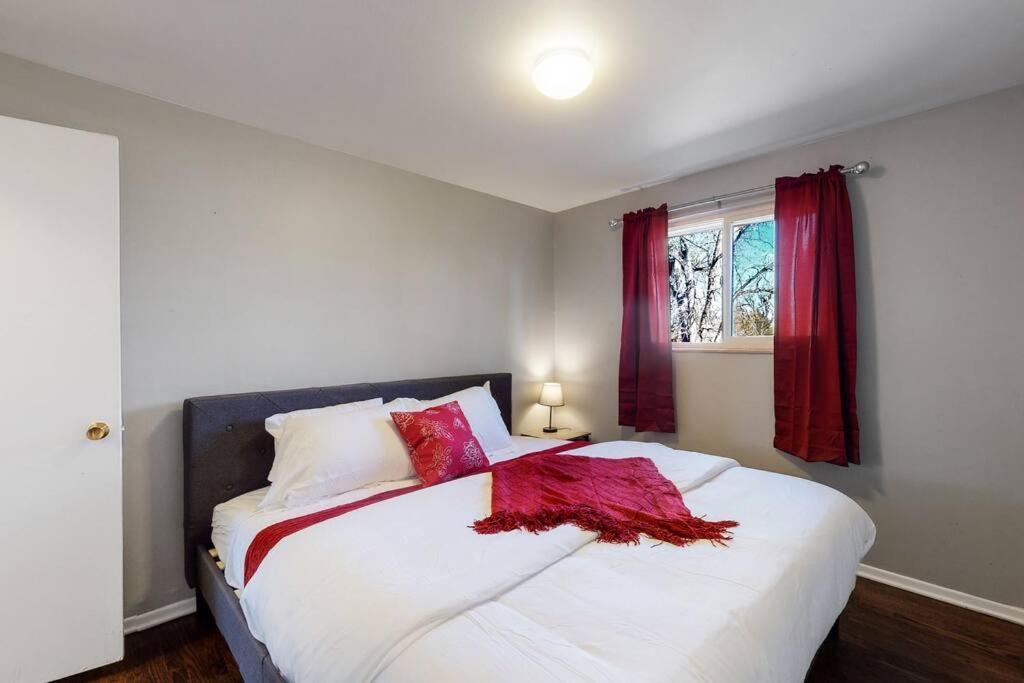 Large Remodeled Home With 5 Bedrooms 4 King Bed Centennial Esterno foto