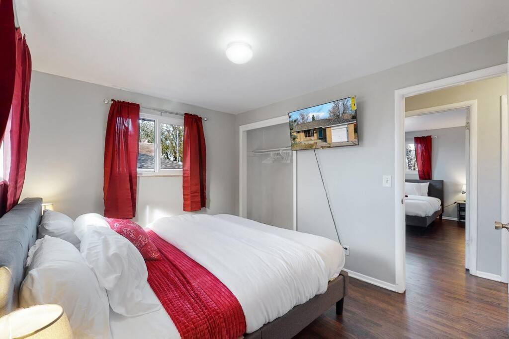 Large Remodeled Home With 5 Bedrooms 4 King Bed Centennial Esterno foto
